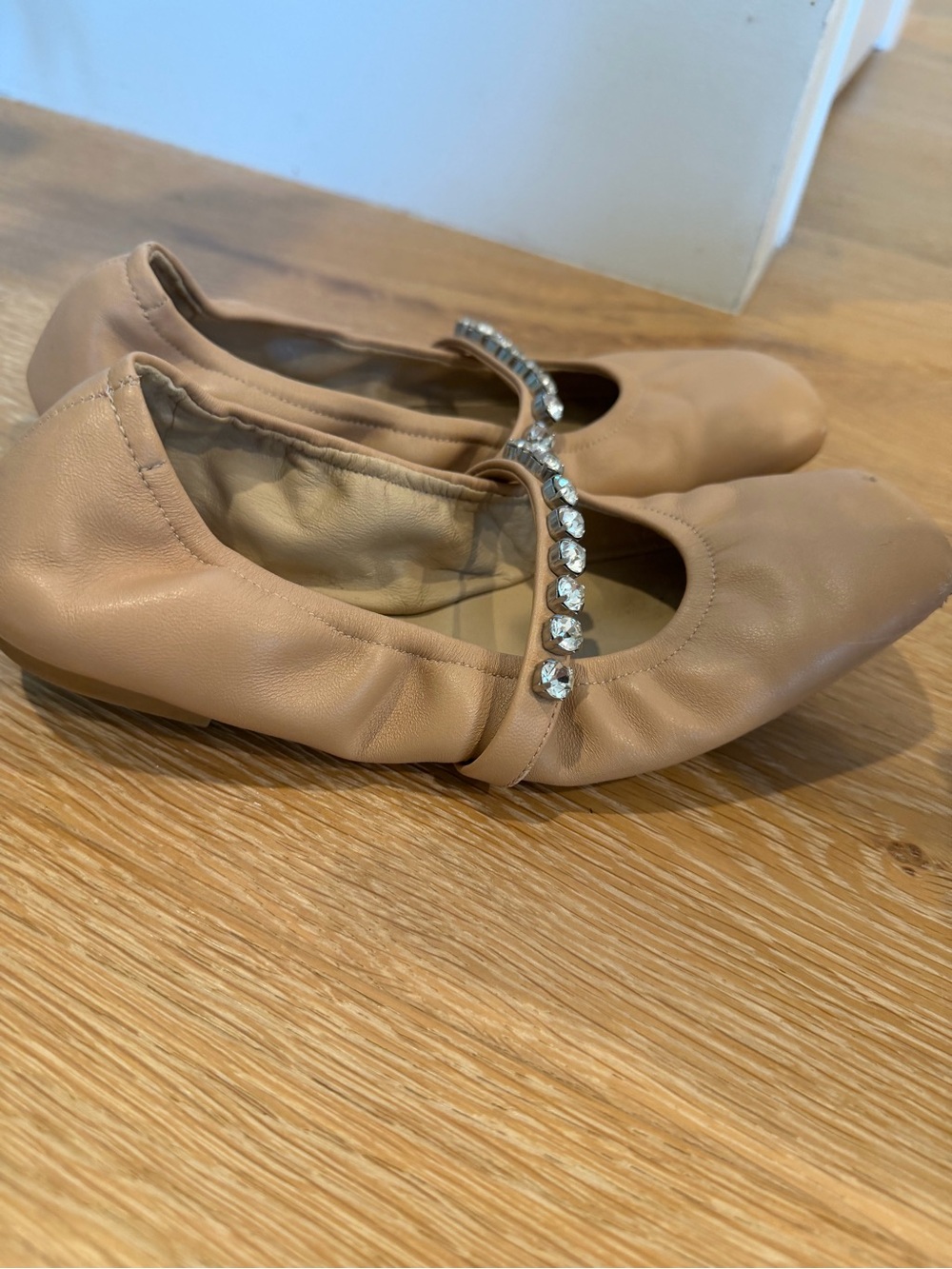 Stuart Weitzman • Goldie Nude Heels - Picture 6 of 13